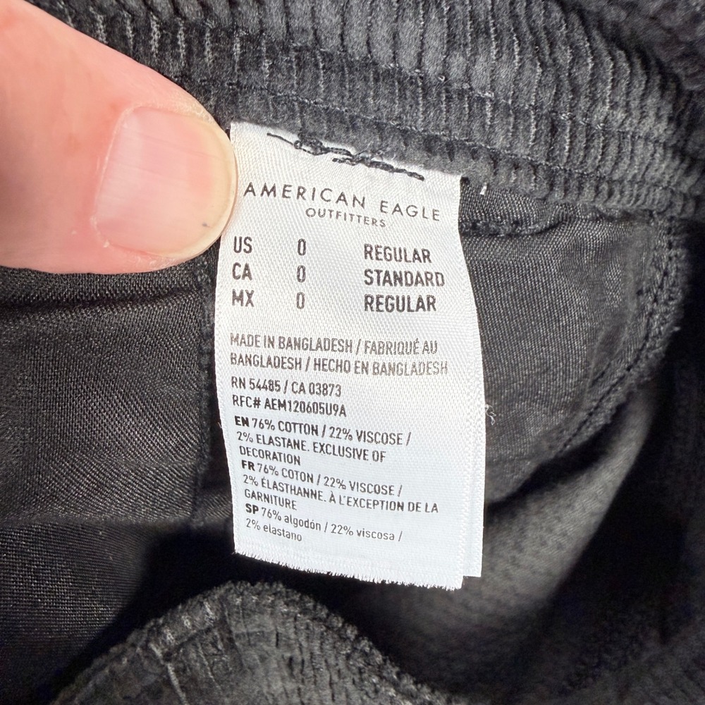 American Eagle Super High Rise Baggy Wide Leg Corduroy Cargo Pants Black 0 Reg - Picture 4 of 11